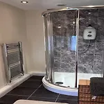 Spacious Barn Conversion 4 Bedroom Hot Tub - Pass The Keys *