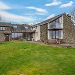 Spacious Barn Conversion 4 Bedroom Hot Tub - Pass The Keys 펜션 Seathwaite