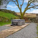 펜션 Spacious Barn Conversion 4 Bedroom Hot Tub - Pass The Keys *