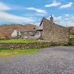 Spacious Barn Conversion 4 Bedroom Hot Tub - Pass The Keys *