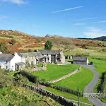 Spacious Barn Conversion 4 Bedroom Hot Tub - Pass The Keys * Seathwaite