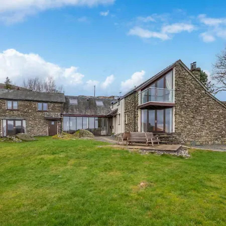 بيت للعطل Spacious Barn Conversion 4 Bedroom Hot Tub - Pass The Keys *