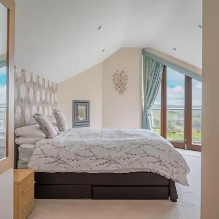 بيت للعطل Spacious Barn Conversion 4 Bedroom Hot Tub - Pass The Keys *