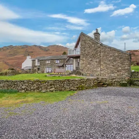 Spacious Barn Conversion 4 Bedroom Hot Tub - Pass The Keys *
