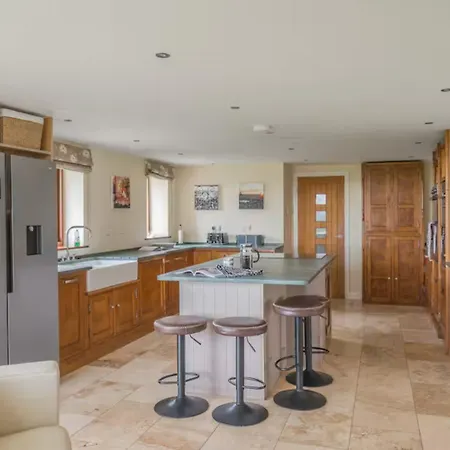 Spacious Barn Conversion 4 Bedroom Hot Tub - Pass The Keys * Seathwaite