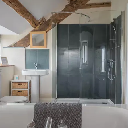 Spacious Barn Conversion 4 Bedroom Hot Tub - Pass The Keys * Seathwaite