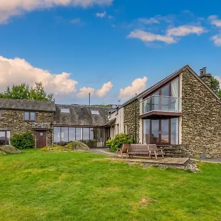 Spacious Barn Conversion 4 Bedroom Hot Tub - Pass The Keys