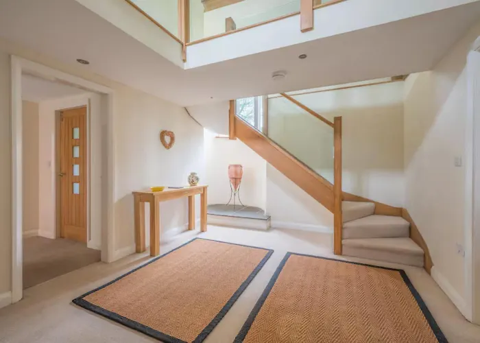 Spacious Barn Conversion 4 Bedroom Hot Tub - Pass The Keys