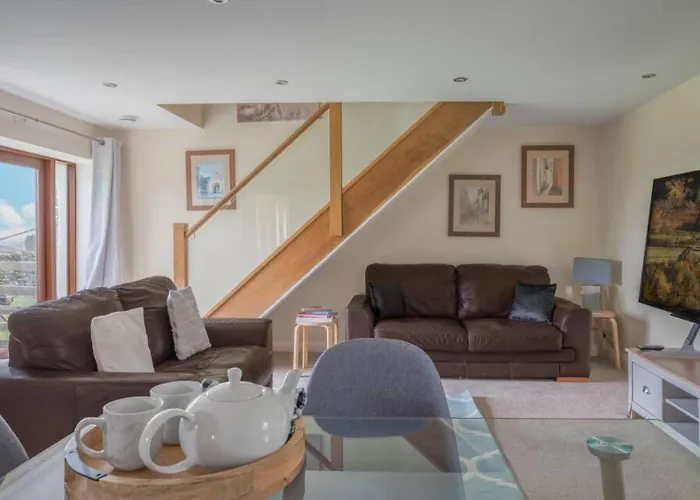 Spacious Barn Conversion 4 Bedroom Hot Tub - Pass The Keys *