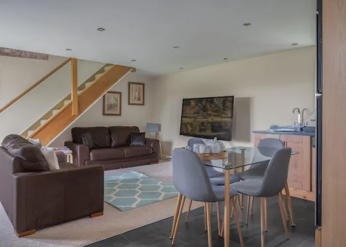 Spacious Barn Conversion 4 Bedroom Hot Tub - Pass The Keys *