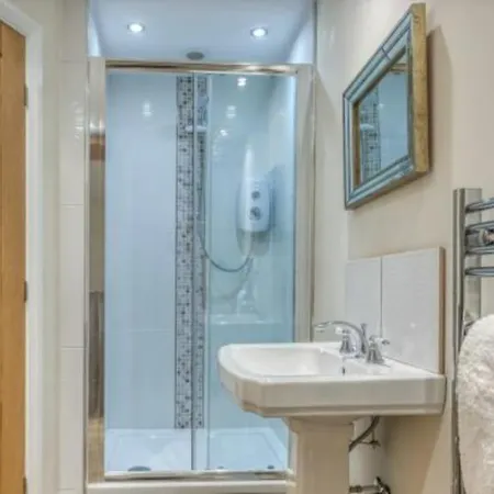Spacious Barn Conversion 4 Bedroom Hot Tub - Pass The Keys * Seathwaite
