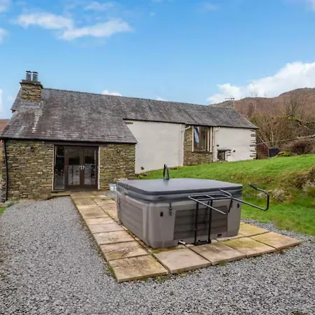 Spacious Barn Conversion 4 Bedroom Hot Tub - Pass The Keys Nyaraló *